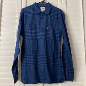 Levi’s Button Up